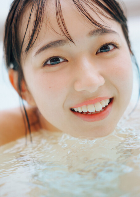 妹系ナンバーワングラドル・入間ゆいが週プレ3度目の登場!「今年もグラビア・オブ・ザ・イヤー狙ってます!」